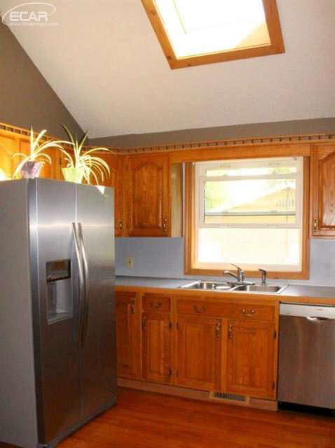 3399 North Belsay Road Flint, MI 48506 - Photo 8 of 21 20446266-7.JPG