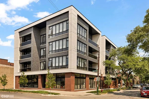 $3,300 | 3207 North Lawndale Avenue, Unit 301, Chicago, IL 60618