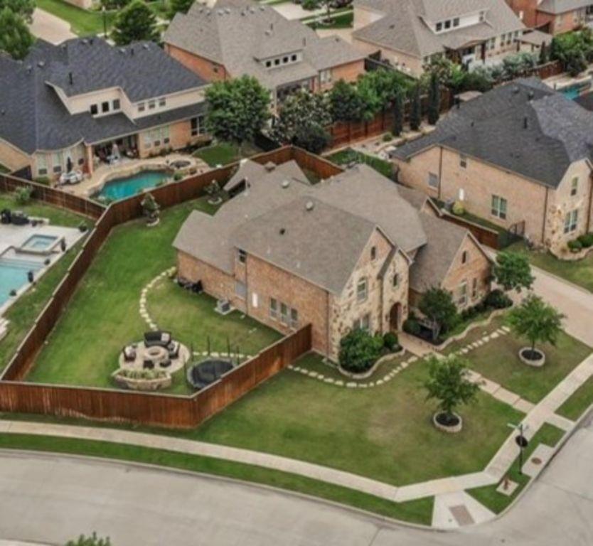 2832 Mona Vale Road Trophy Club, TX 76262 - Photo 33 of 37 an aerial view of a house with a yard