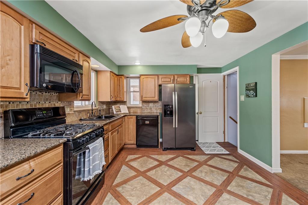 1303 McCully Road Pittsburgh, PA 15234 - Photo 4 of 25 Gallery Image 4