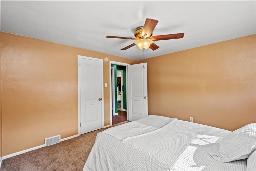 1303 McCully Road Pittsburgh, PA 15234 - Photo 10 of 25 Gallery Image 10