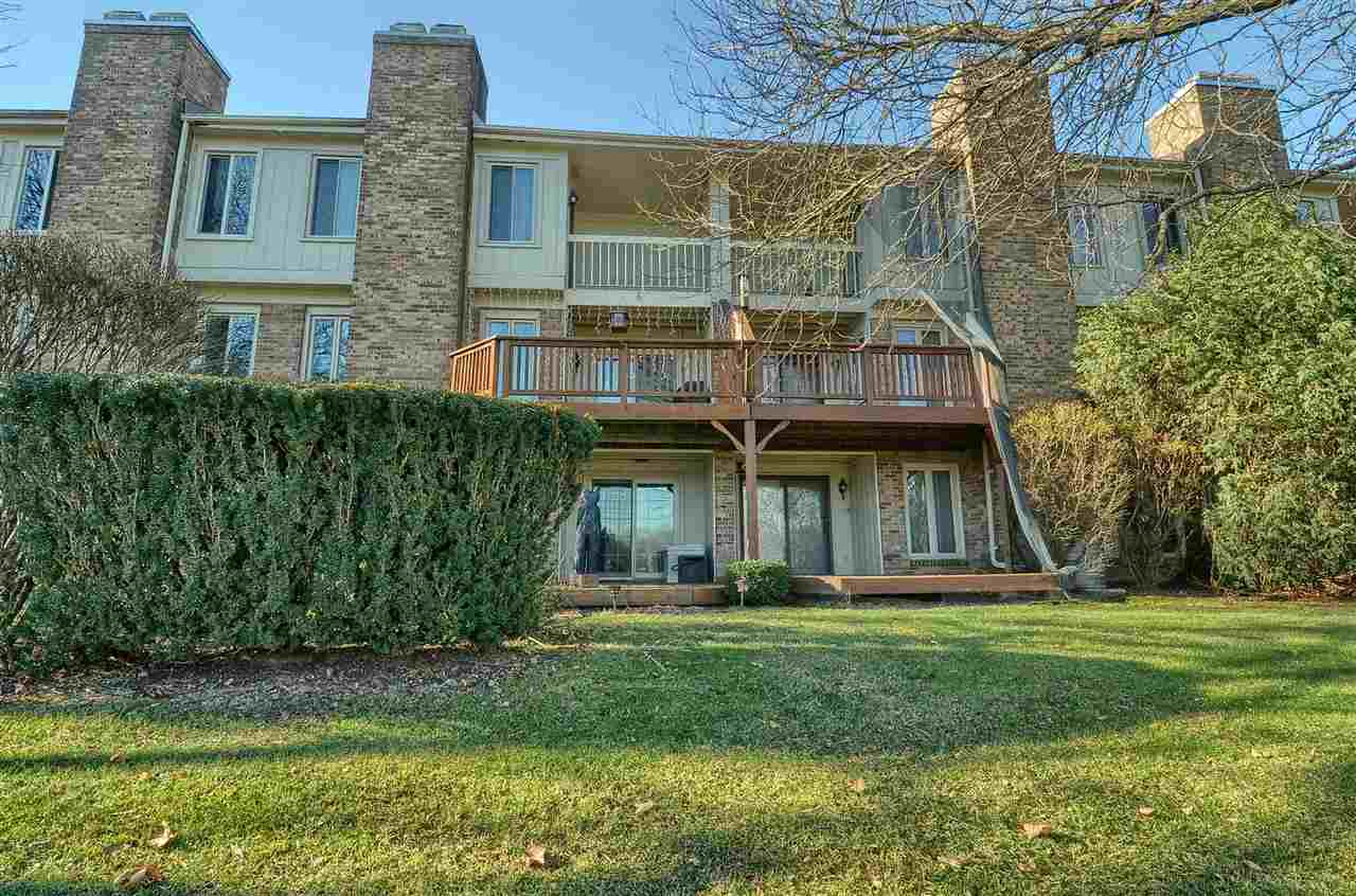 954 Golfview Court Rochester, MI 48307 - Photo 27 of 32 Rear