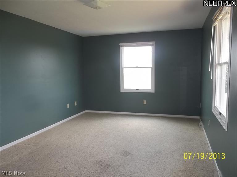 6011 Navarre Road Southwest Canton, OH 44706 - Photo 12 of 15 Gallery Image 12
