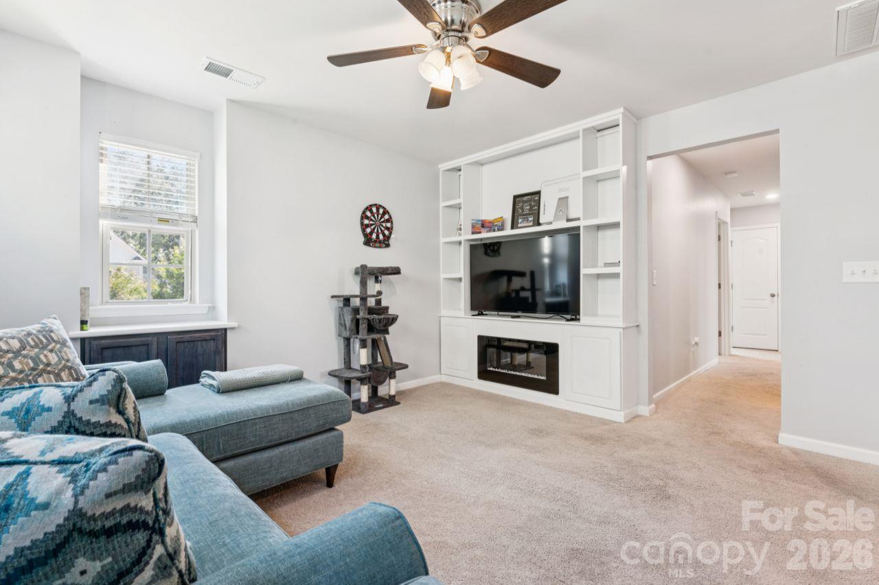 3018 Oakmere Road Waxhaw, NC 28173 - Photo 5 of 45 Gallery Image 5