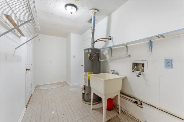 $1,950 | 9723 Cedar Bluff Drive, Houston, TX 77064