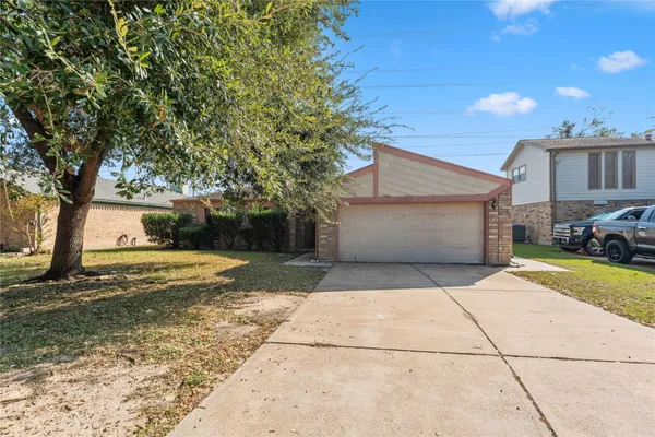$1,950 | 9723 Cedar Bluff Drive, Houston, TX 77064