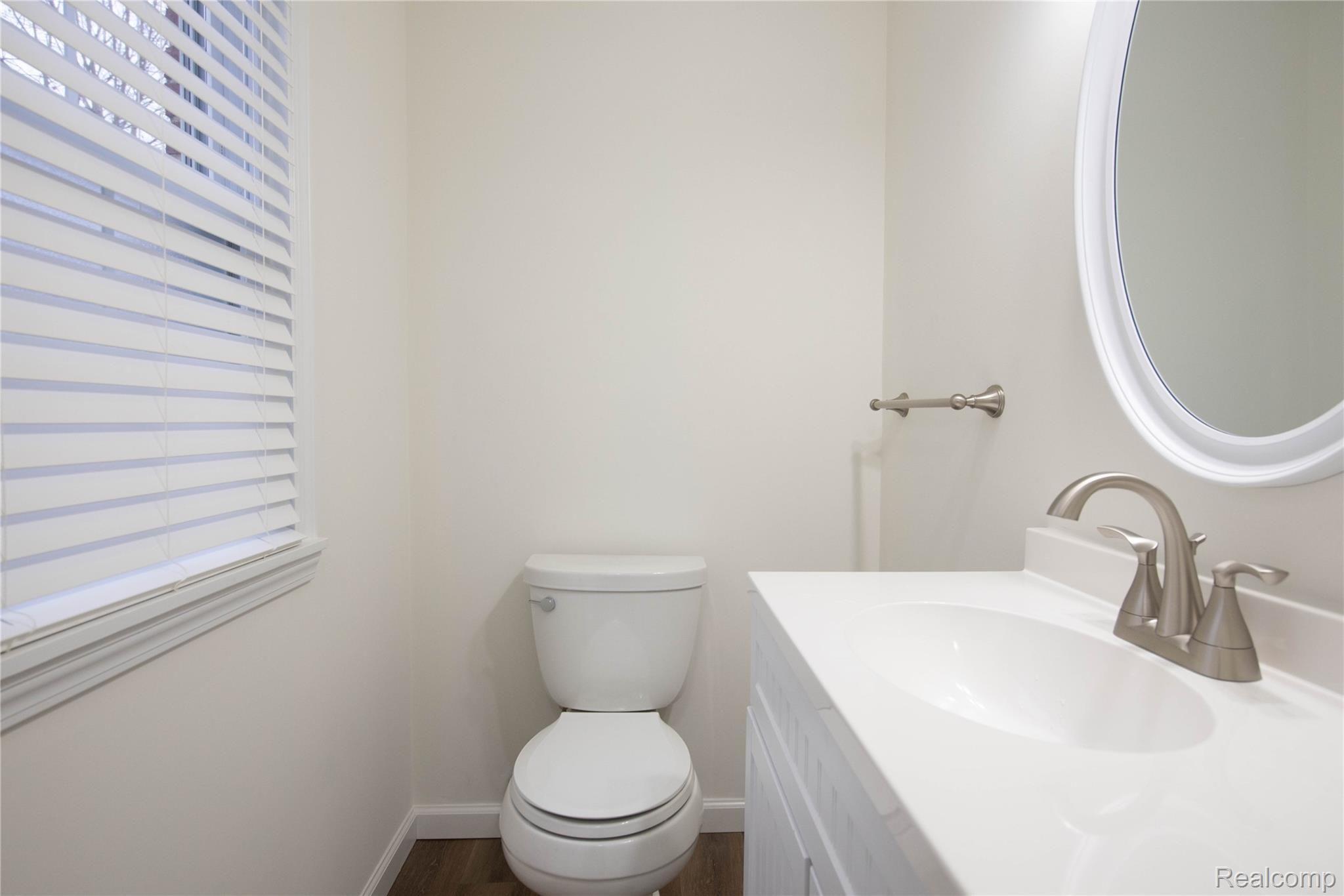 1699 Littlestone Road Grosse Pointe, MI 48236 - Photo 26 of 54 Littlestone 1699 - 23.jpg