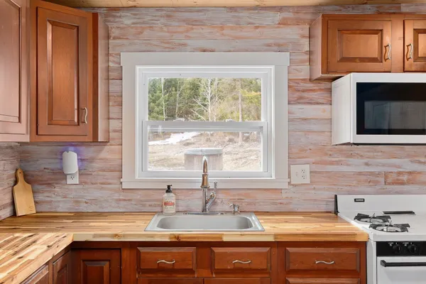 $315,000 | 777 Tenney Pond Road, Newbury, VT 05081