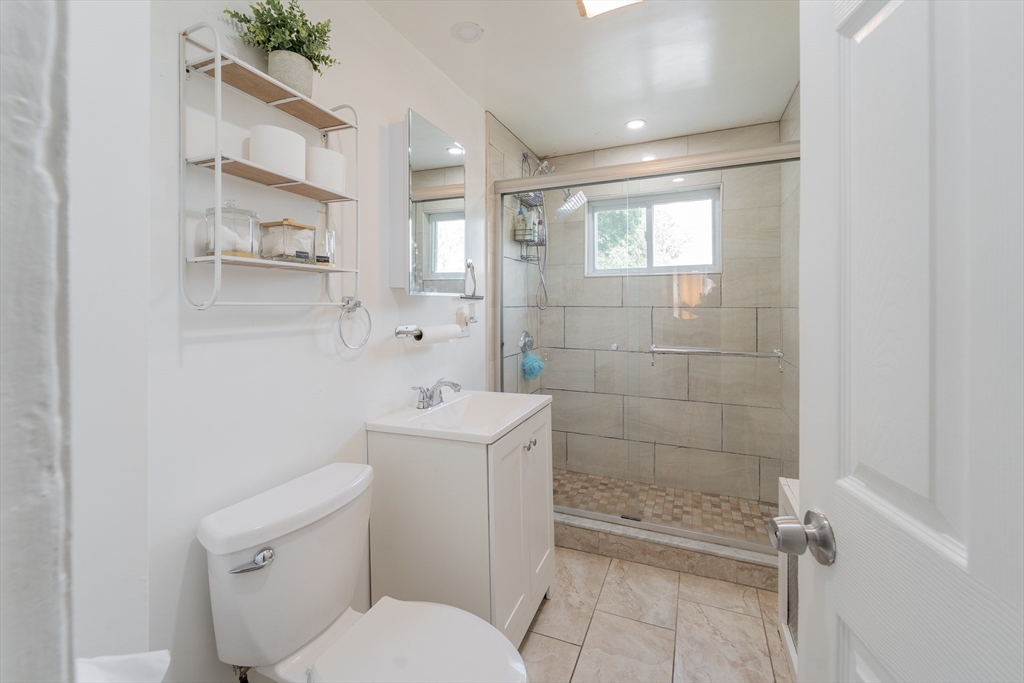 68 Cook Avenue Chelsea, MA 02150 - Photo 8 of 20