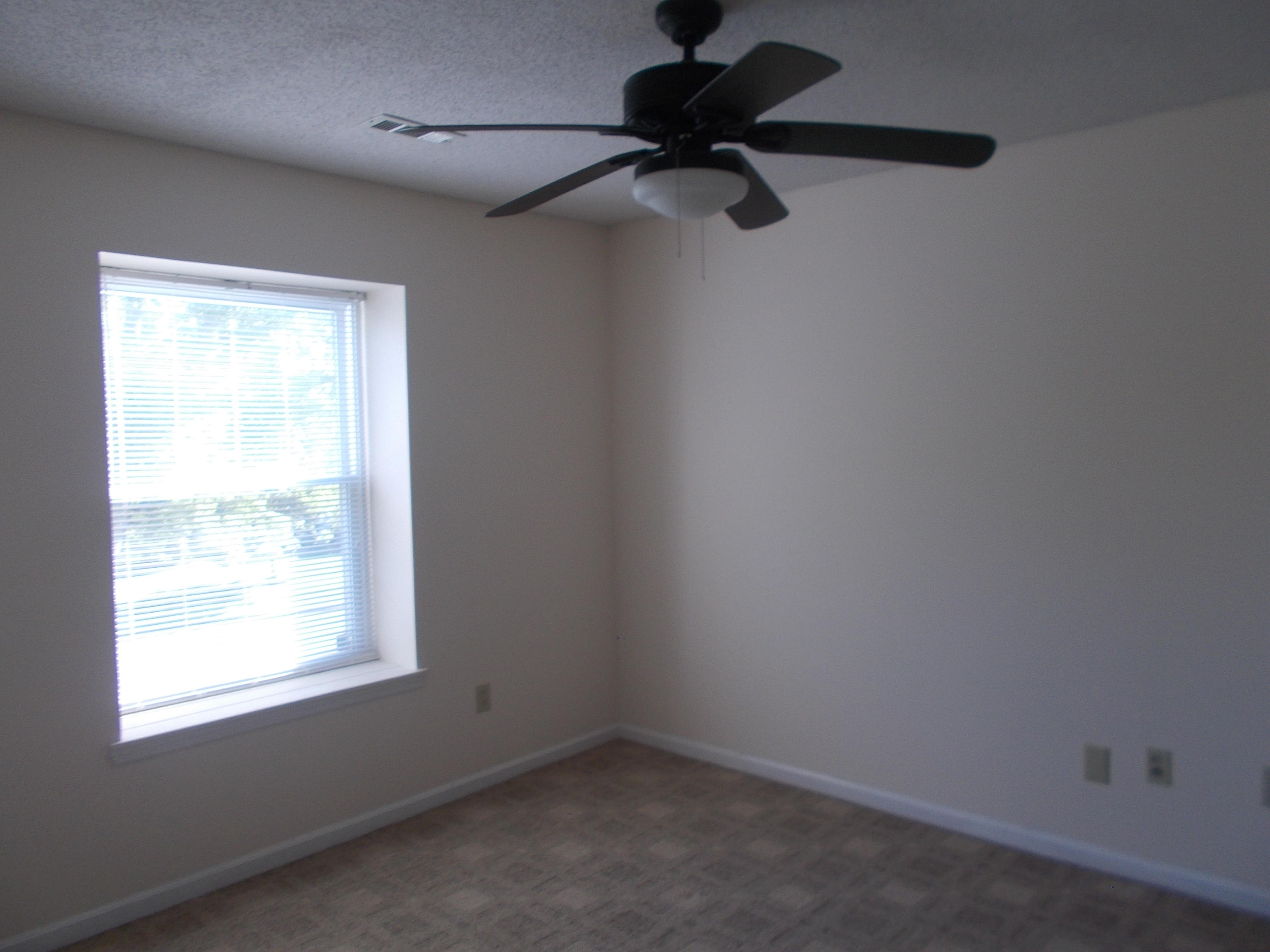 8908 Colchester Ridge Road Knoxville, TN 37922 - Photo 9 of 14 DSCN3705