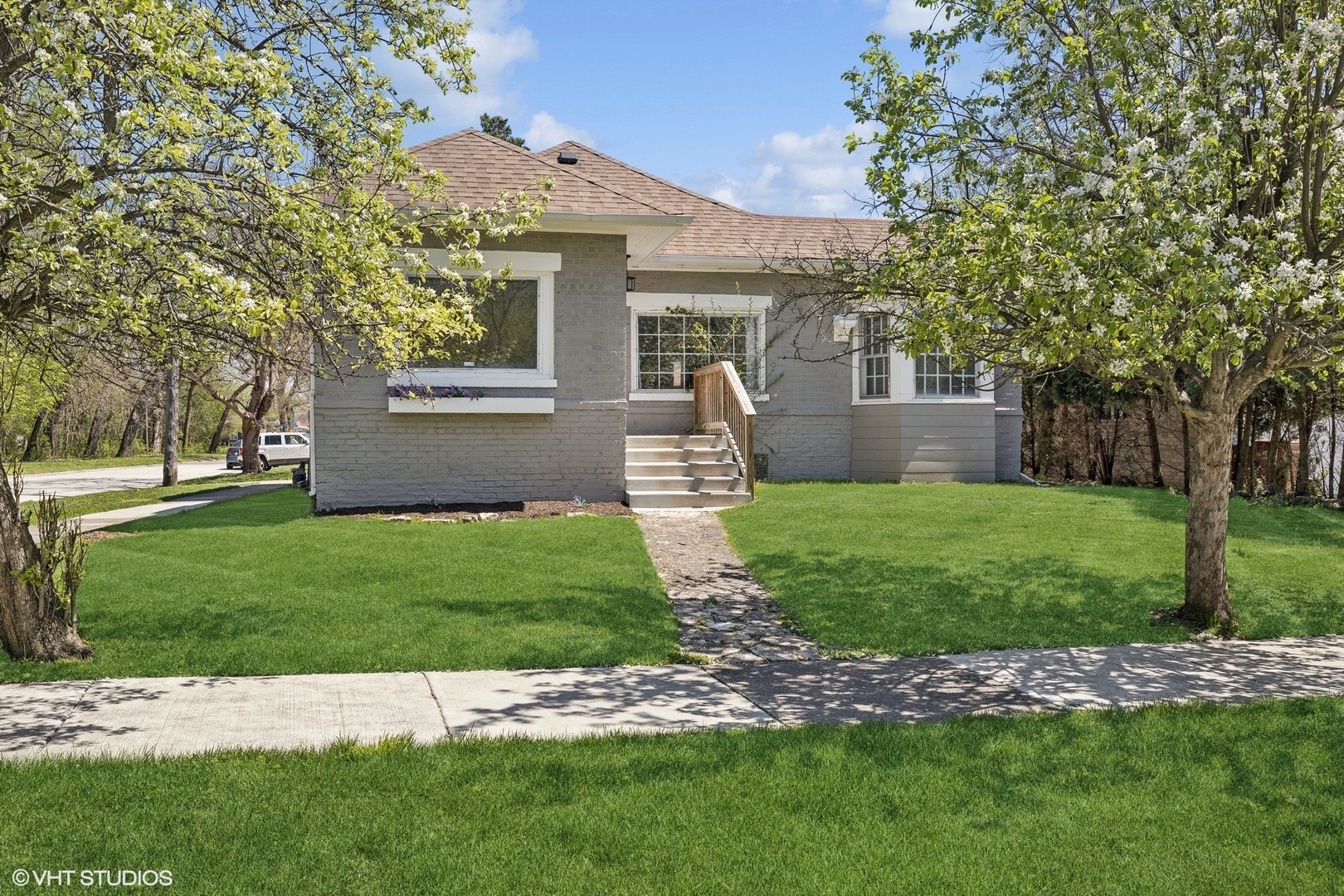 8223 West 30th Street North Riverside, IL 60546 - Photo 2 of 26 Gallery Image 2
