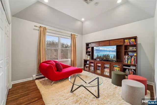 $1,199,000 | 185 Summit Avenue, Pompton Lakes, NJ 07442