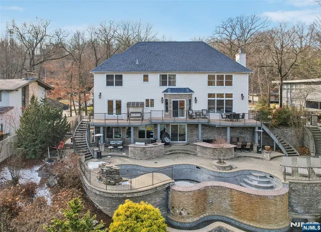 $1,199,000 | 185 Summit Avenue, Pompton Lakes, NJ 07442