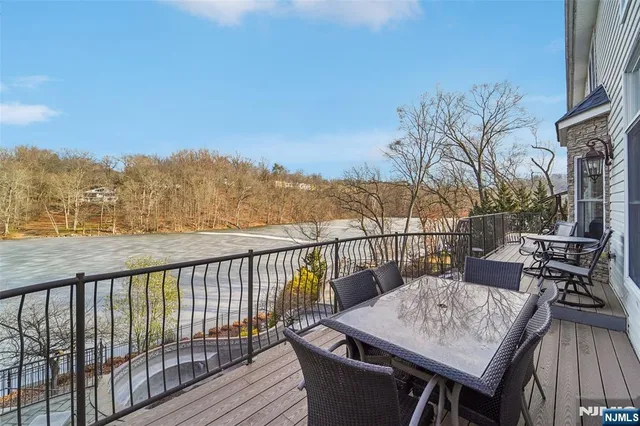 $1,199,000 | 185 Summit Avenue, Pompton Lakes, NJ 07442