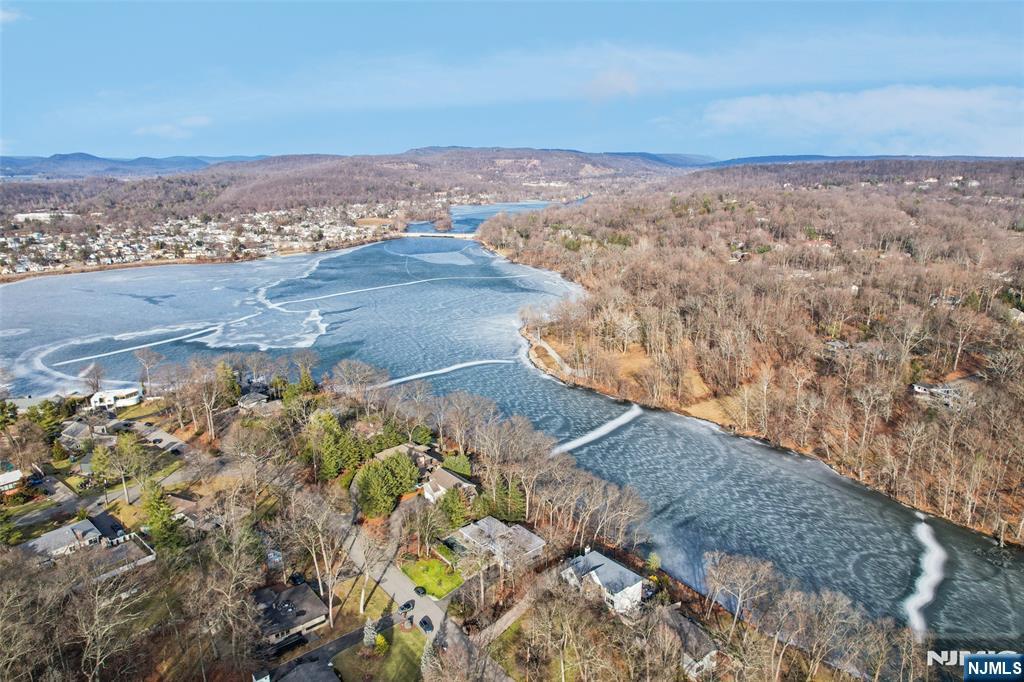 185 Summit Avenue Pompton Lakes, NJ 07442 - Photo 35 of 36