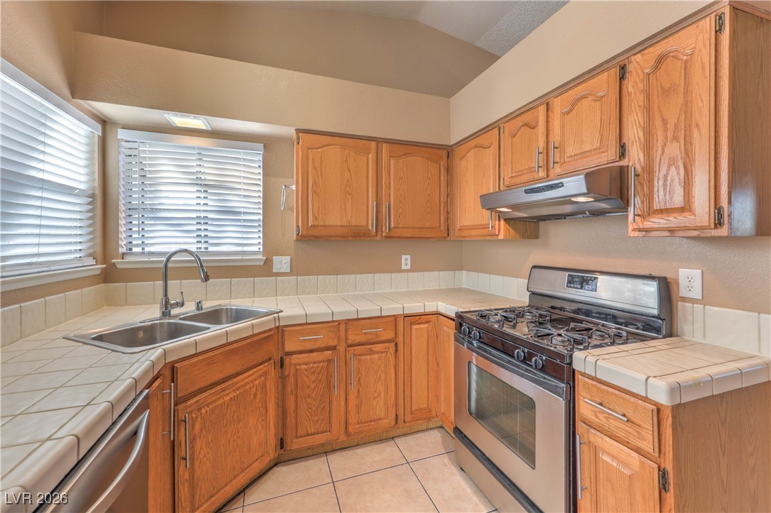 141 Alpine Court Henderson, NV 89074 - Photo 17 of 37