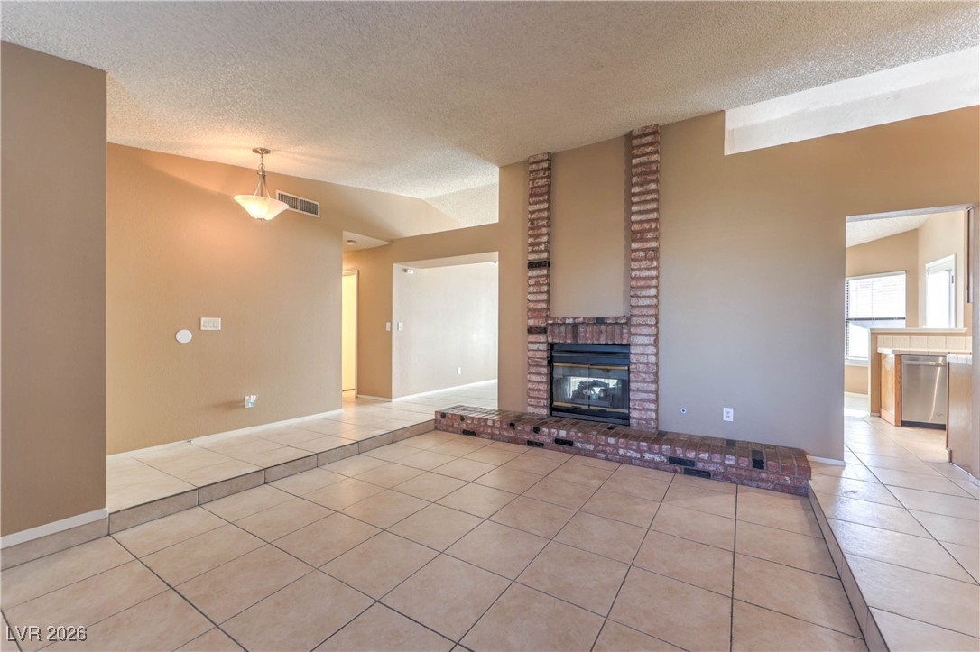 141 Alpine Court Henderson, NV 89074 - Photo 7 of 37