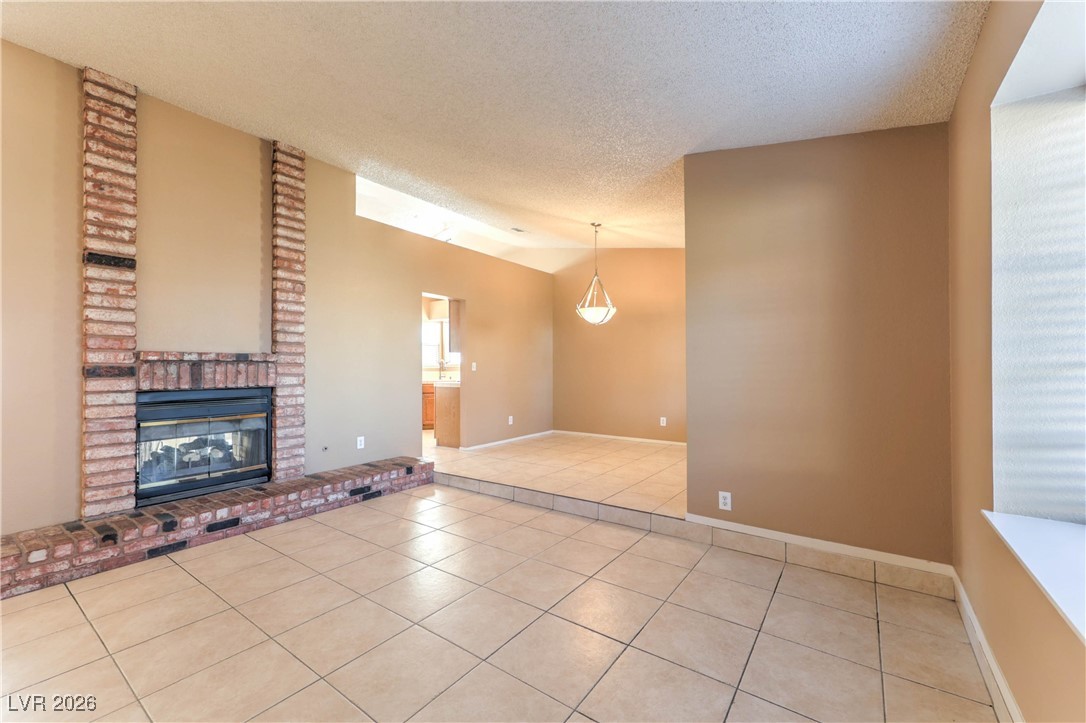 141 Alpine Court Henderson, NV 89074 - Photo 8 of 37