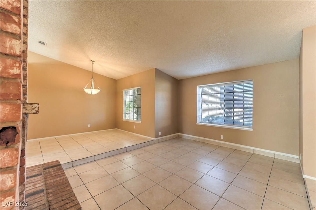 141 Alpine Court Henderson, NV 89074 - Photo 9 of 37