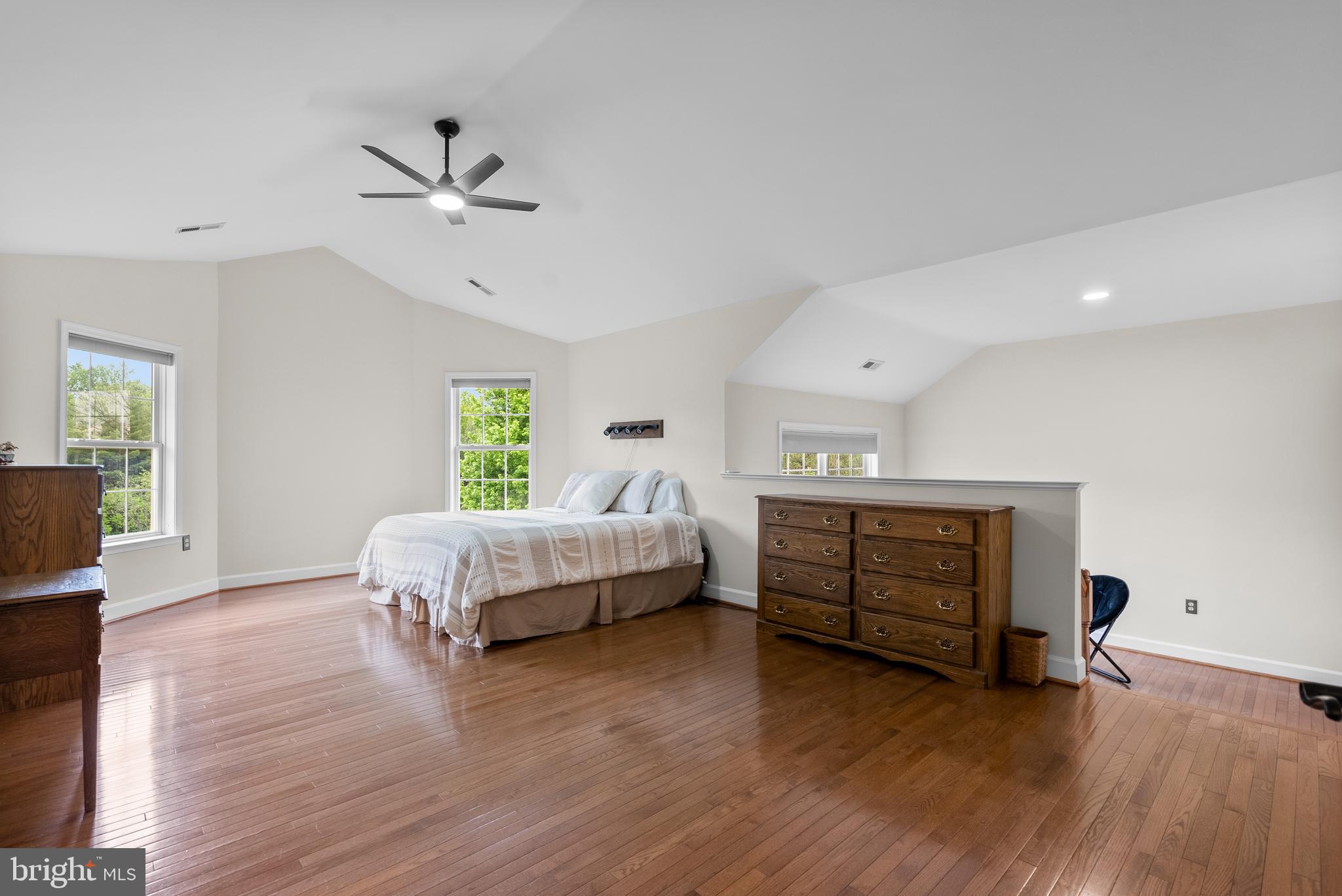 15425 Conrad Spring Road Boyds, MD 20841 - Photo 18 of 58 Primary ensuite bedroom