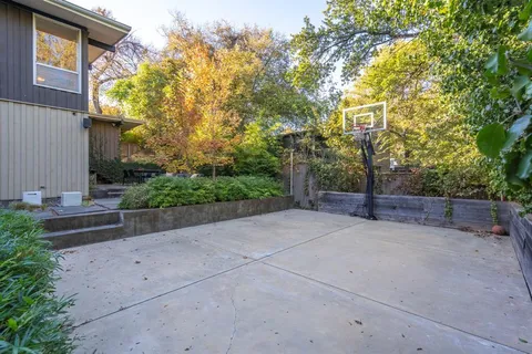 $875,000 | 7320 Walling Lane, Dallas, TX 75231