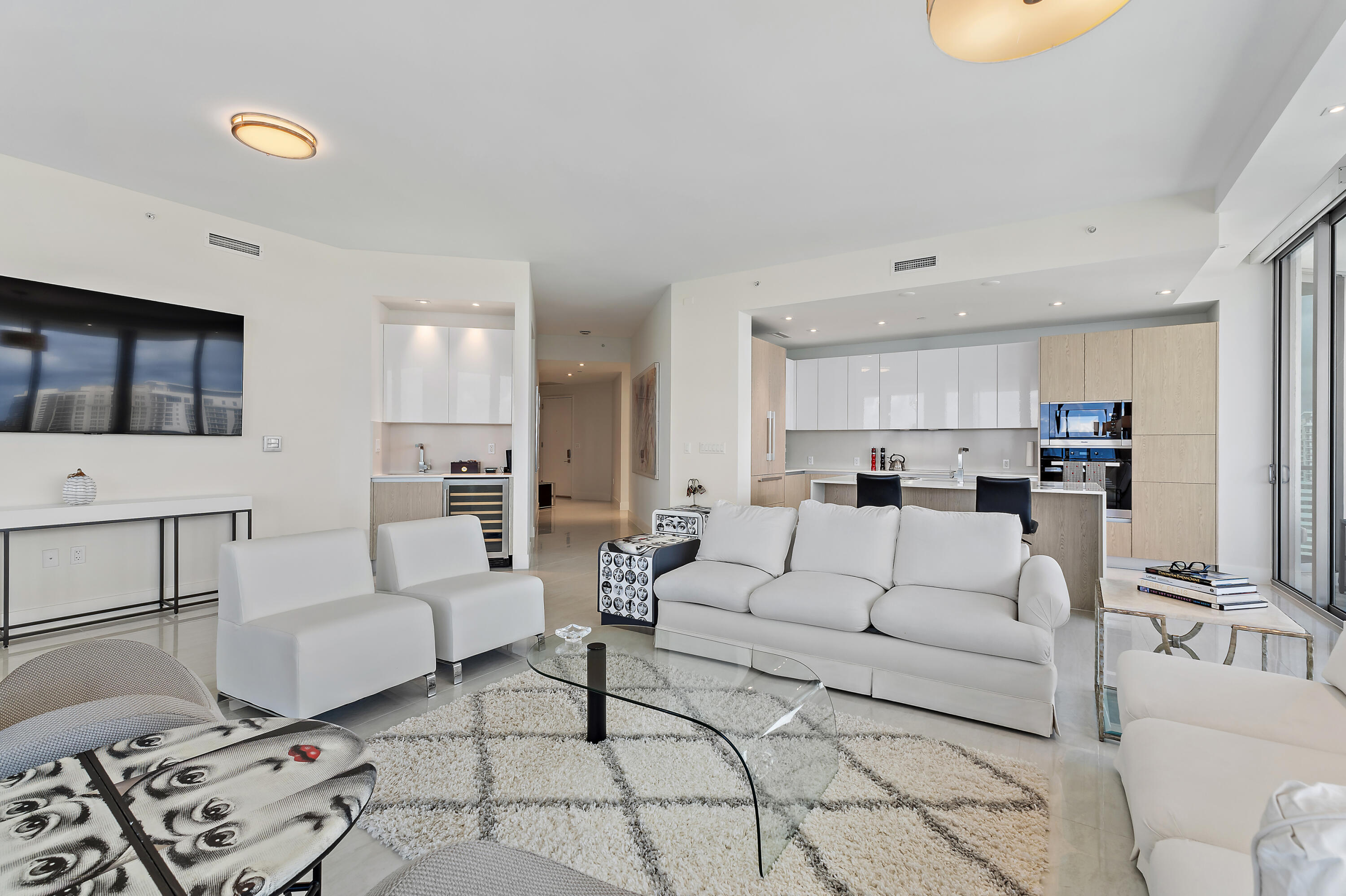 3100 North Ocean Drive, Unit H1603 Singer Island, FL 33404 - Photo 12 of 45 Amrit H1603_Living Area