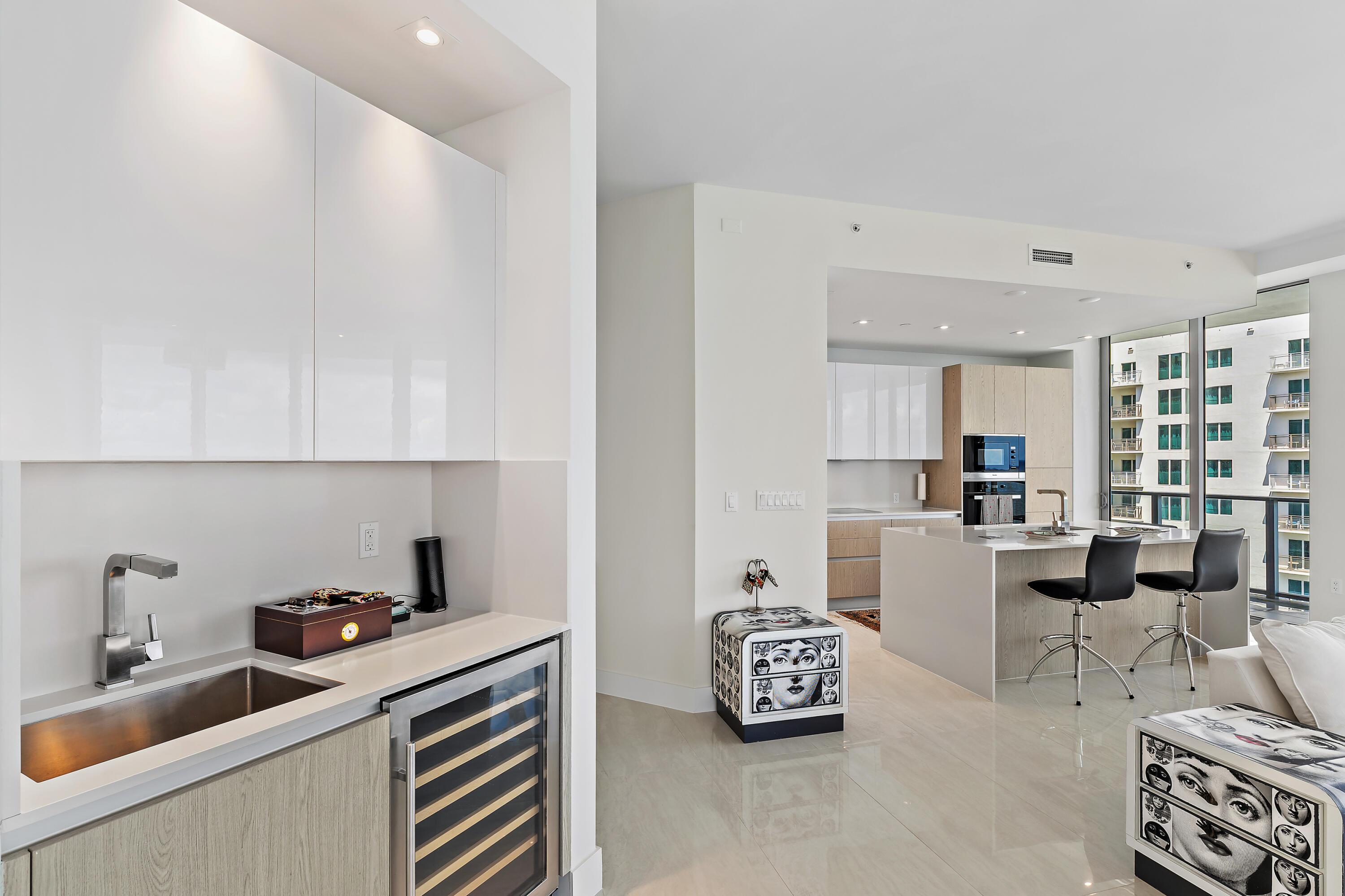 3100 North Ocean Drive, Unit H1603 Singer Island, FL 33404 - Photo 14 of 45 Amrit H1603_Wet Bar