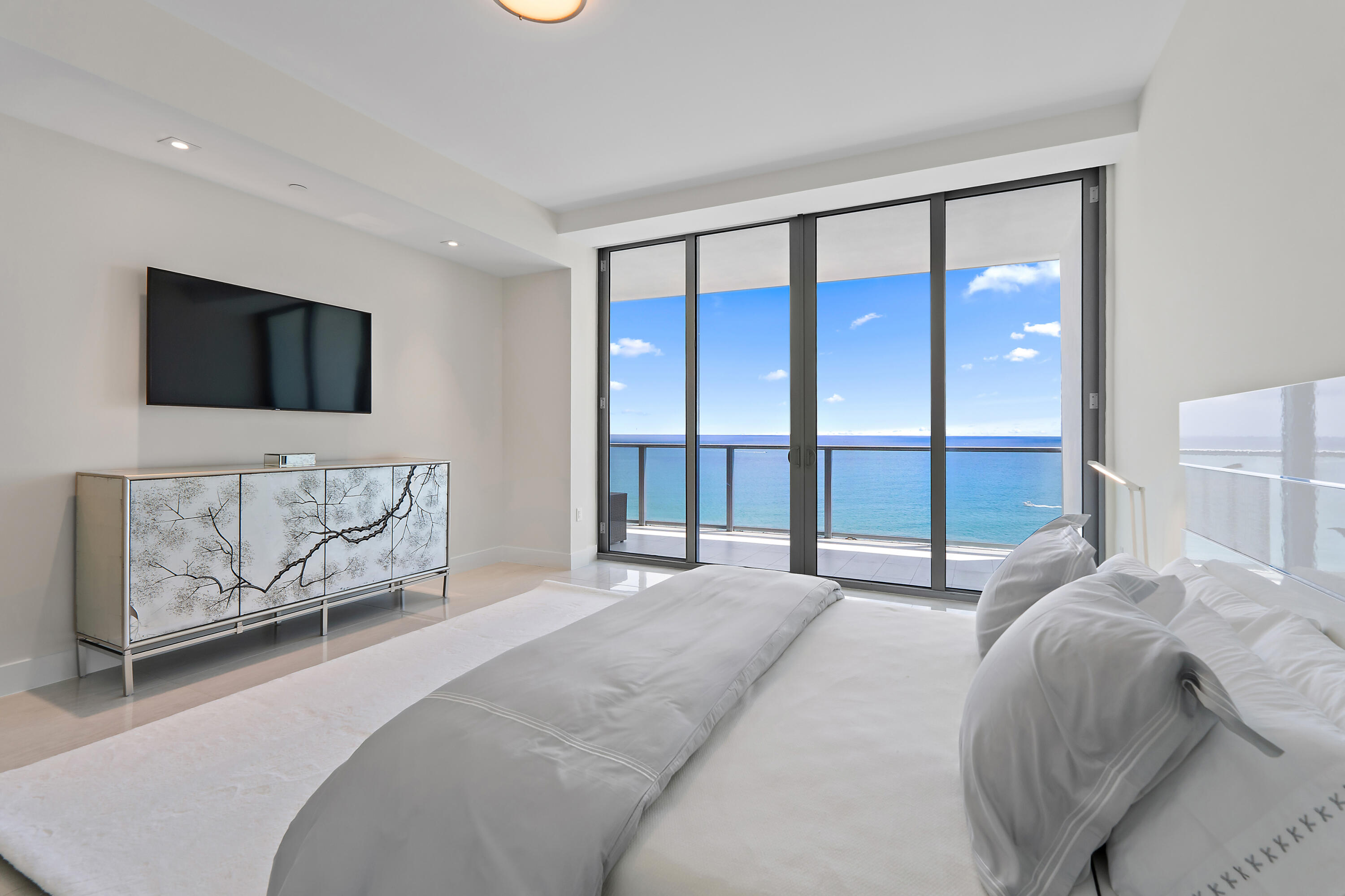 3100 North Ocean Drive, Unit H1603 Singer Island, FL 33404 - Photo 17 of 45 Amrit H1603_Primary Suite View