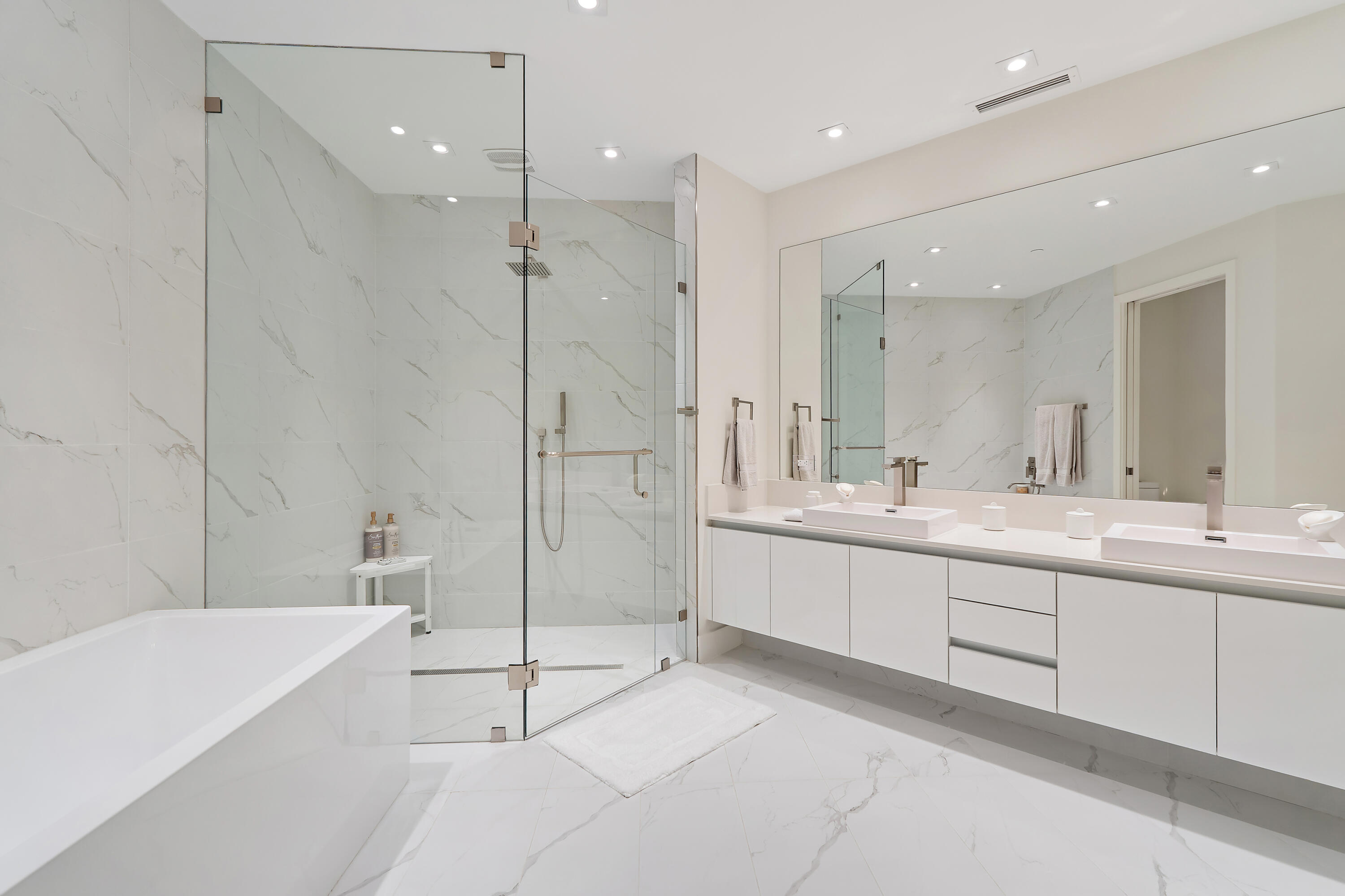 3100 North Ocean Drive, Unit H1603 Singer Island, FL 33404 - Photo 20 of 45 Amrit H1603_Primary Bath 2