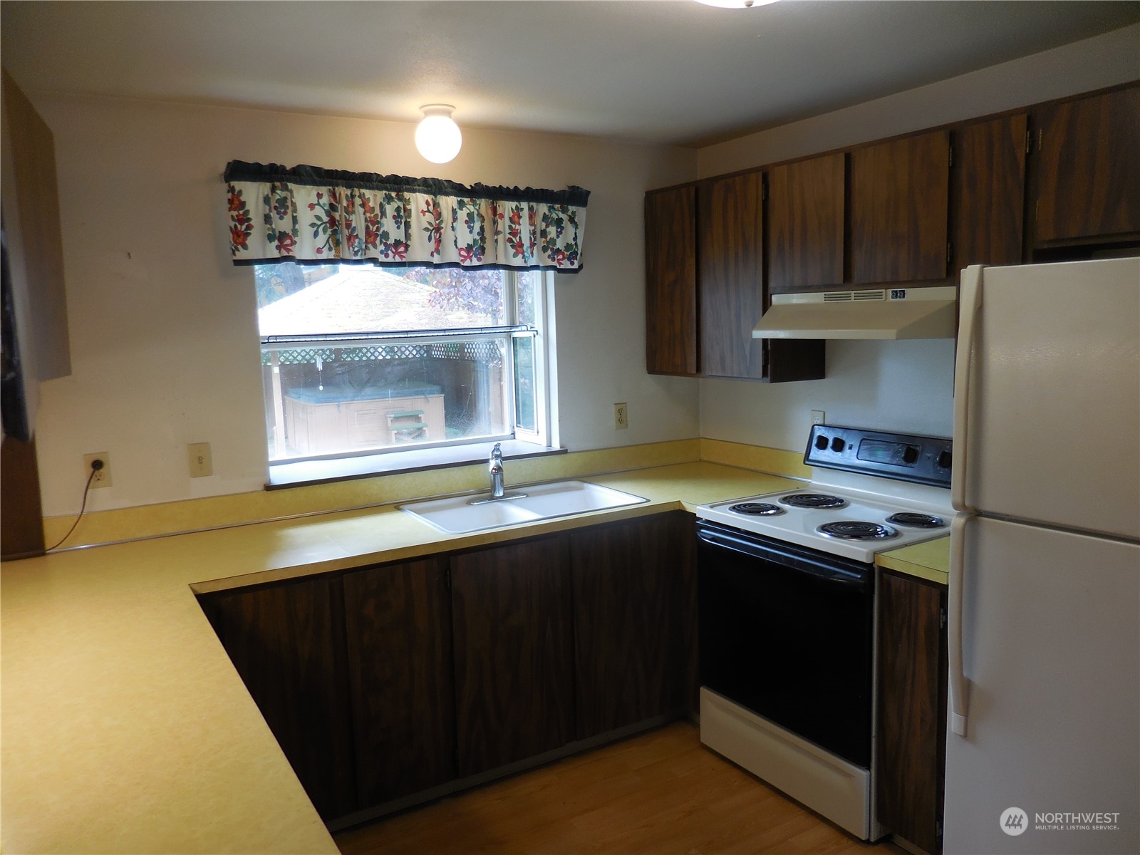 7294 East Collins Road Port Orchard, WA 98366 - Photo 15 of 39 Gallery Image 15