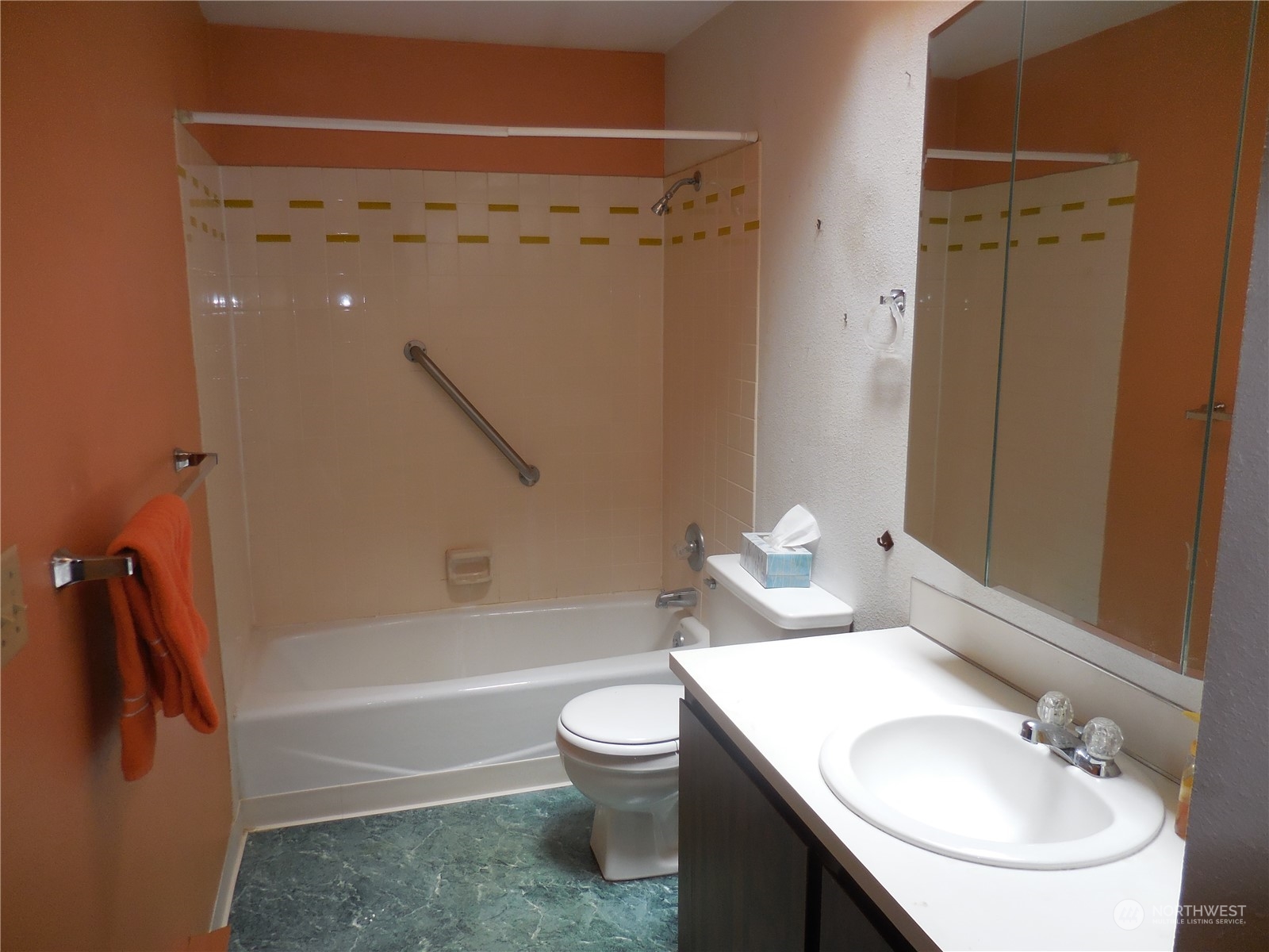 7294 East Collins Road Port Orchard, WA 98366 - Photo 24 of 39 Gallery Image 24