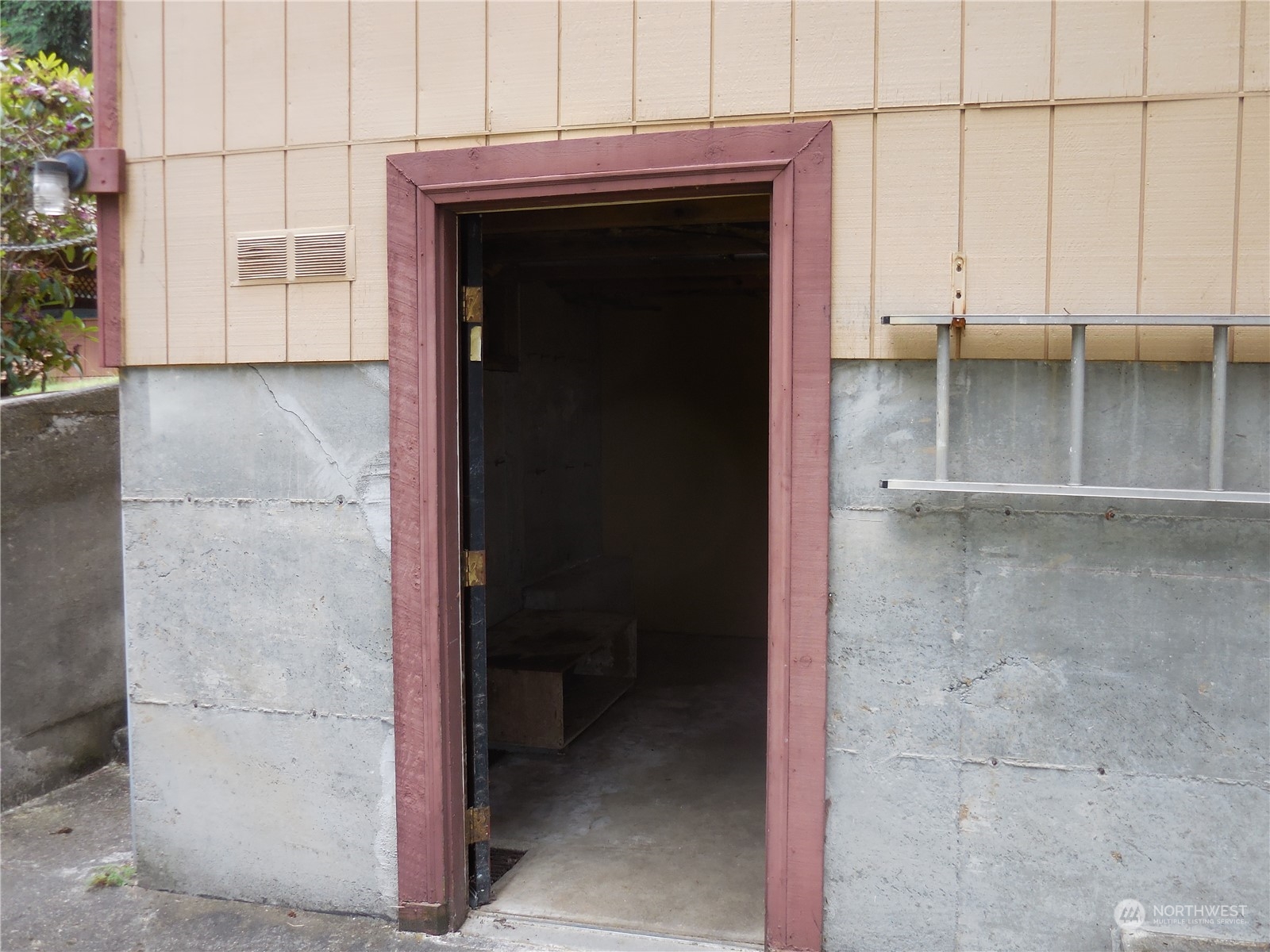 7294 East Collins Road Port Orchard, WA 98366 - Photo 29 of 39 Gallery Image 29