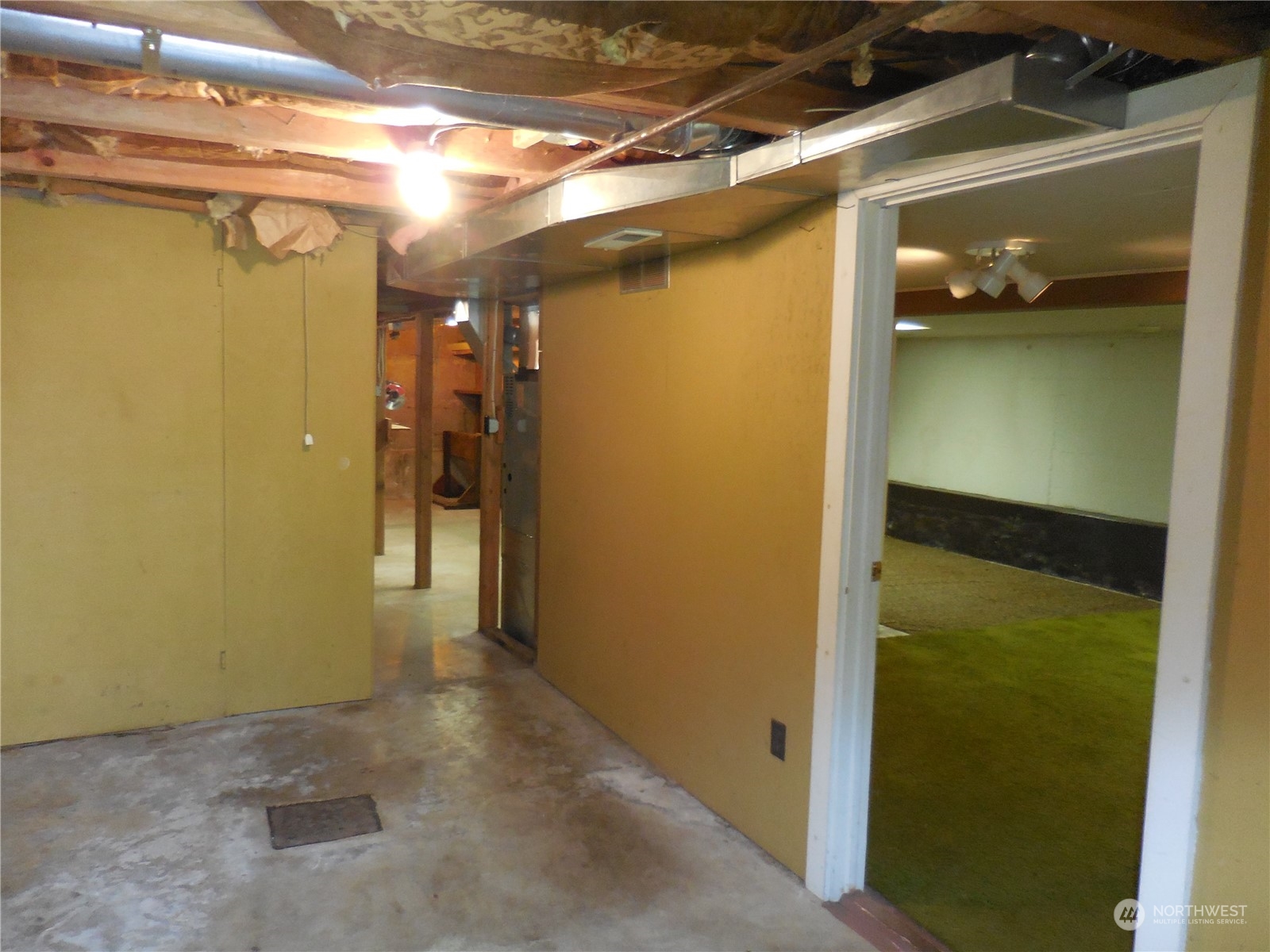 7294 East Collins Road Port Orchard, WA 98366 - Photo 30 of 39 Gallery Image 30