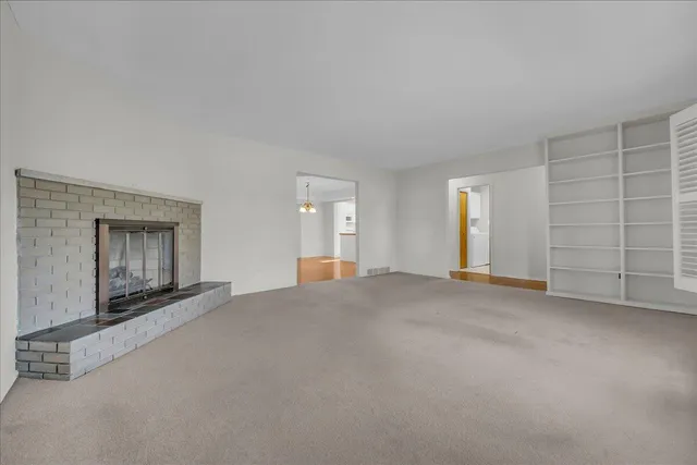 $415,000 | 384 Bellarmine Drive, Rochester, MI 48309