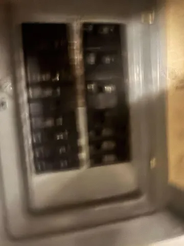 $415,000 | 384 Bellarmine Drive, Rochester, MI 48309