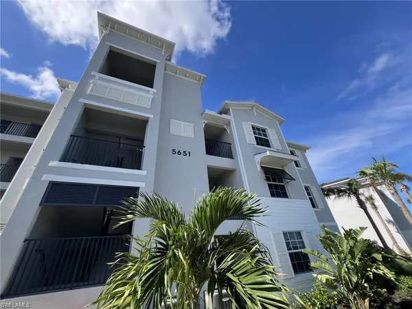 $2,200 | 5651 Double Eagle Circle, Unit 4318, Immokalee, FL 34142