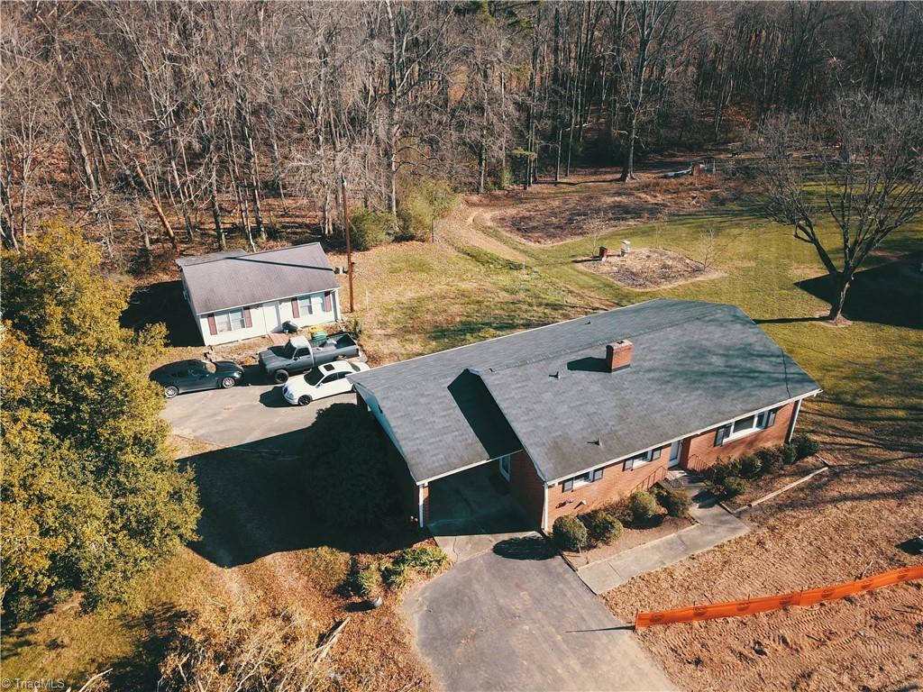 2475 Darrow Road Walkertown, NC 27051 - Photo 11 of 34 Gallery Image 11