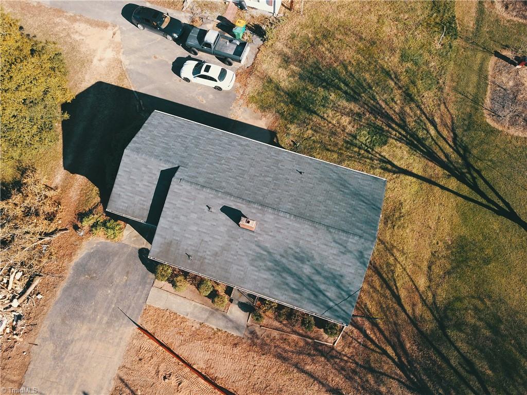 2475 Darrow Road Walkertown, NC 27051 - Photo 4 of 34 Gallery Image 4