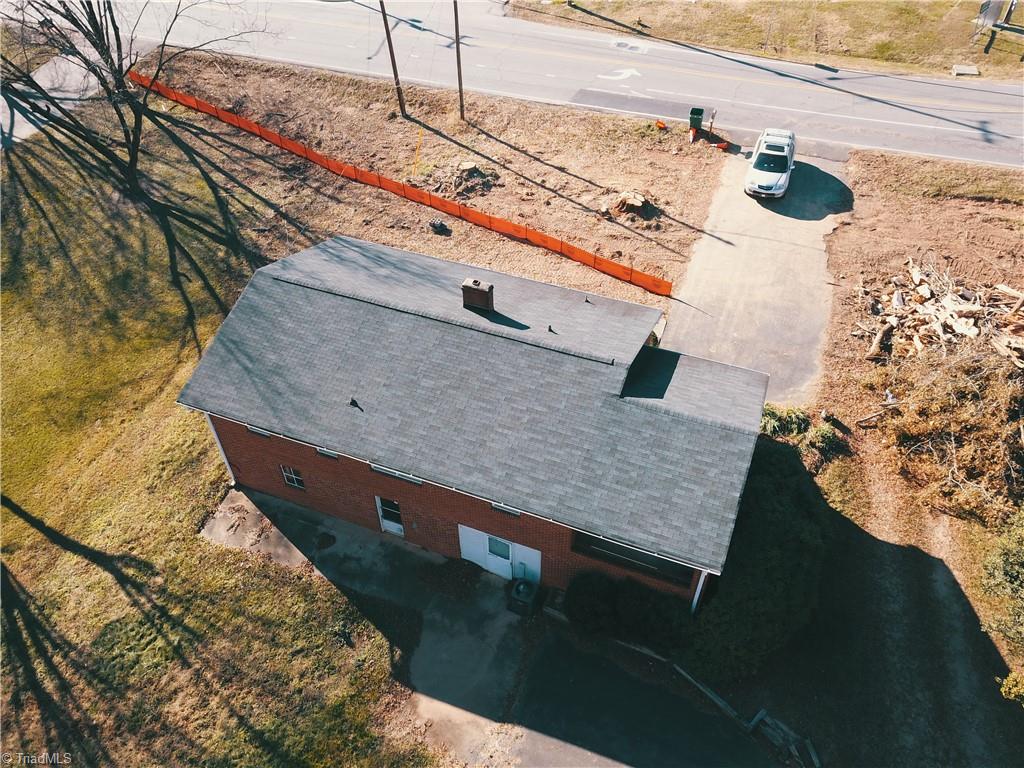 2475 Darrow Road Walkertown, NC 27051 - Photo 7 of 34 Gallery Image 7
