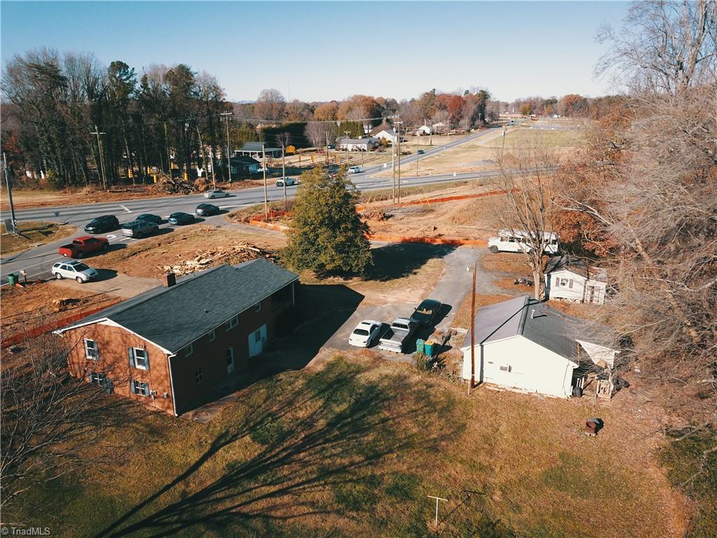 2475 Darrow Road Walkertown, NC 27051 - Photo 10 of 34 Gallery Image 10