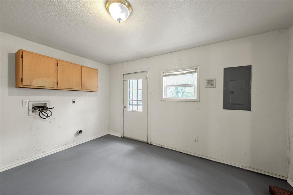 4704 Williams Road Bellmead, TX 76705 - Photo 16 of 32