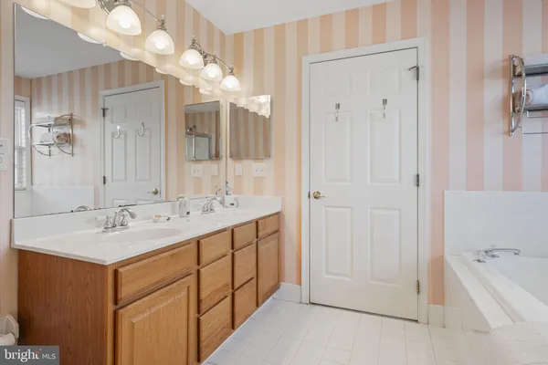 $698,000 | 24 Longview Lane, Newtown Square, PA 19073
