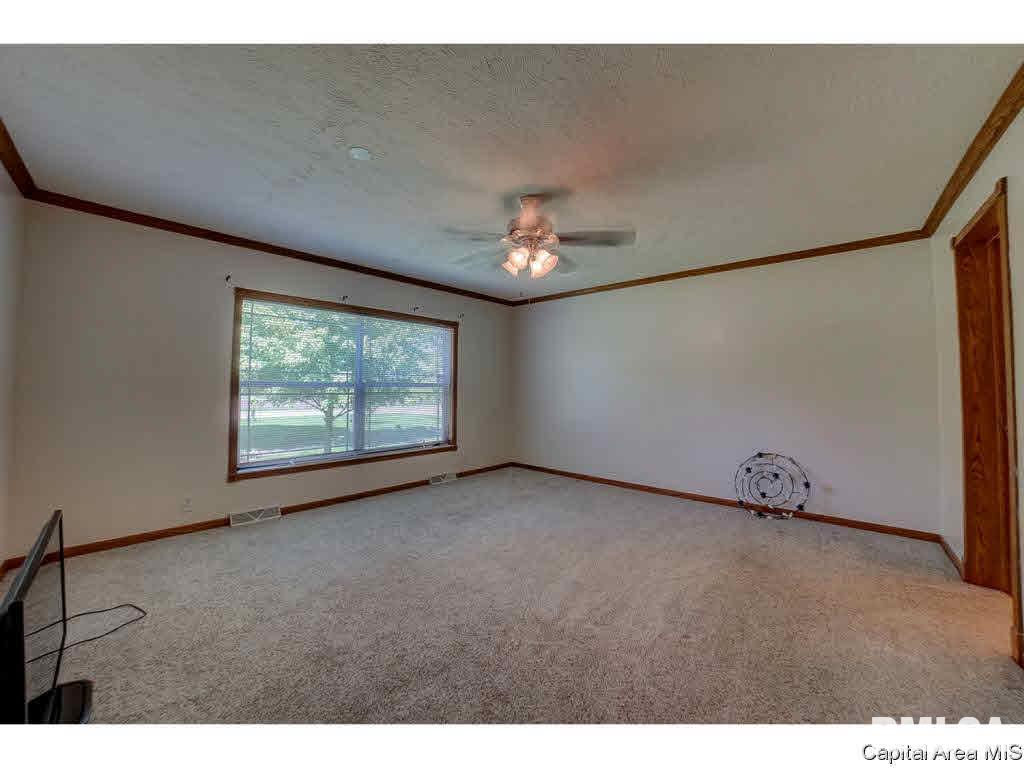 13600 Gilmore Road Auburn, IL 62615 - Photo 8 of 26