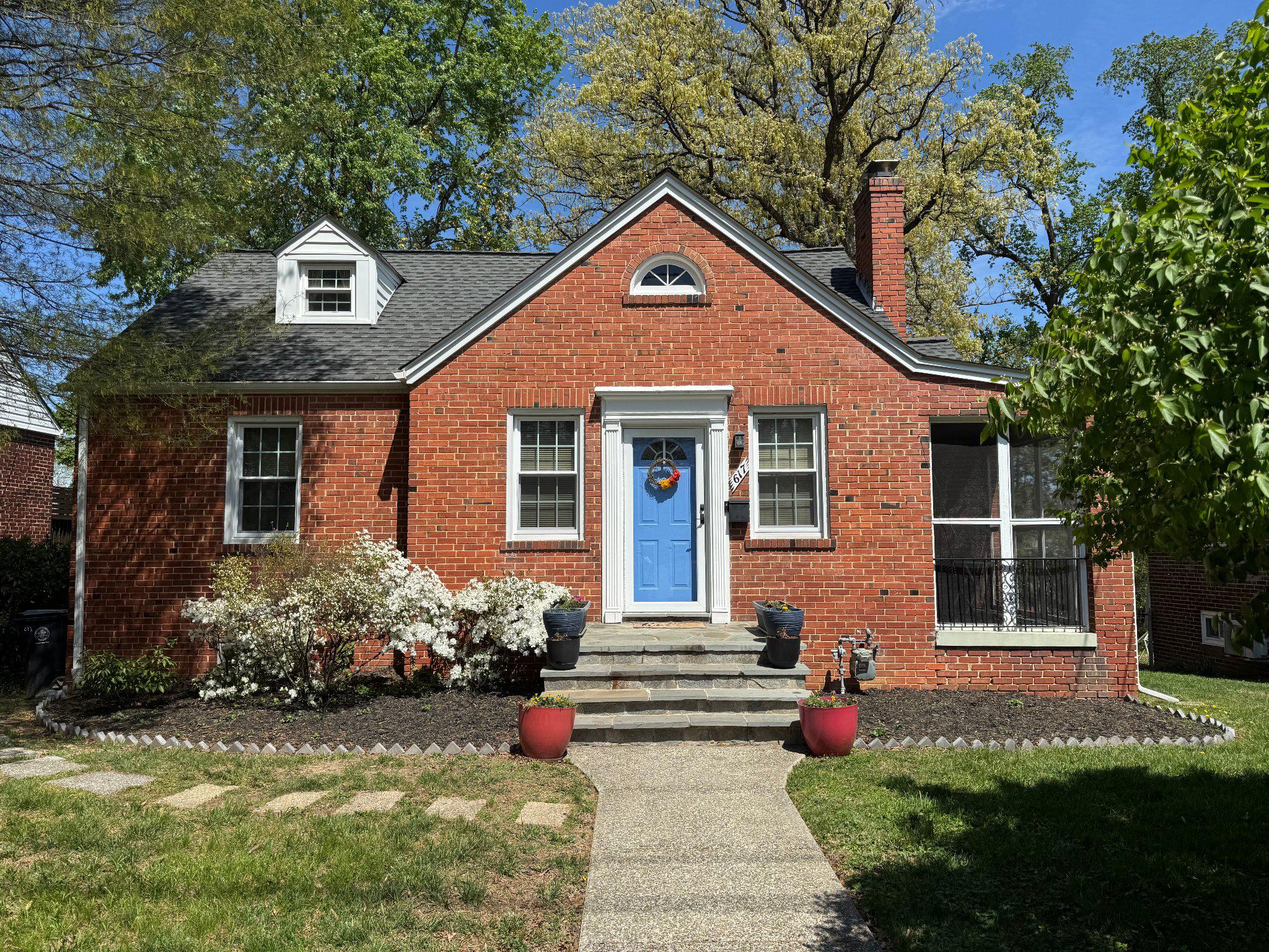 Welcome to 617 Gist Ave!