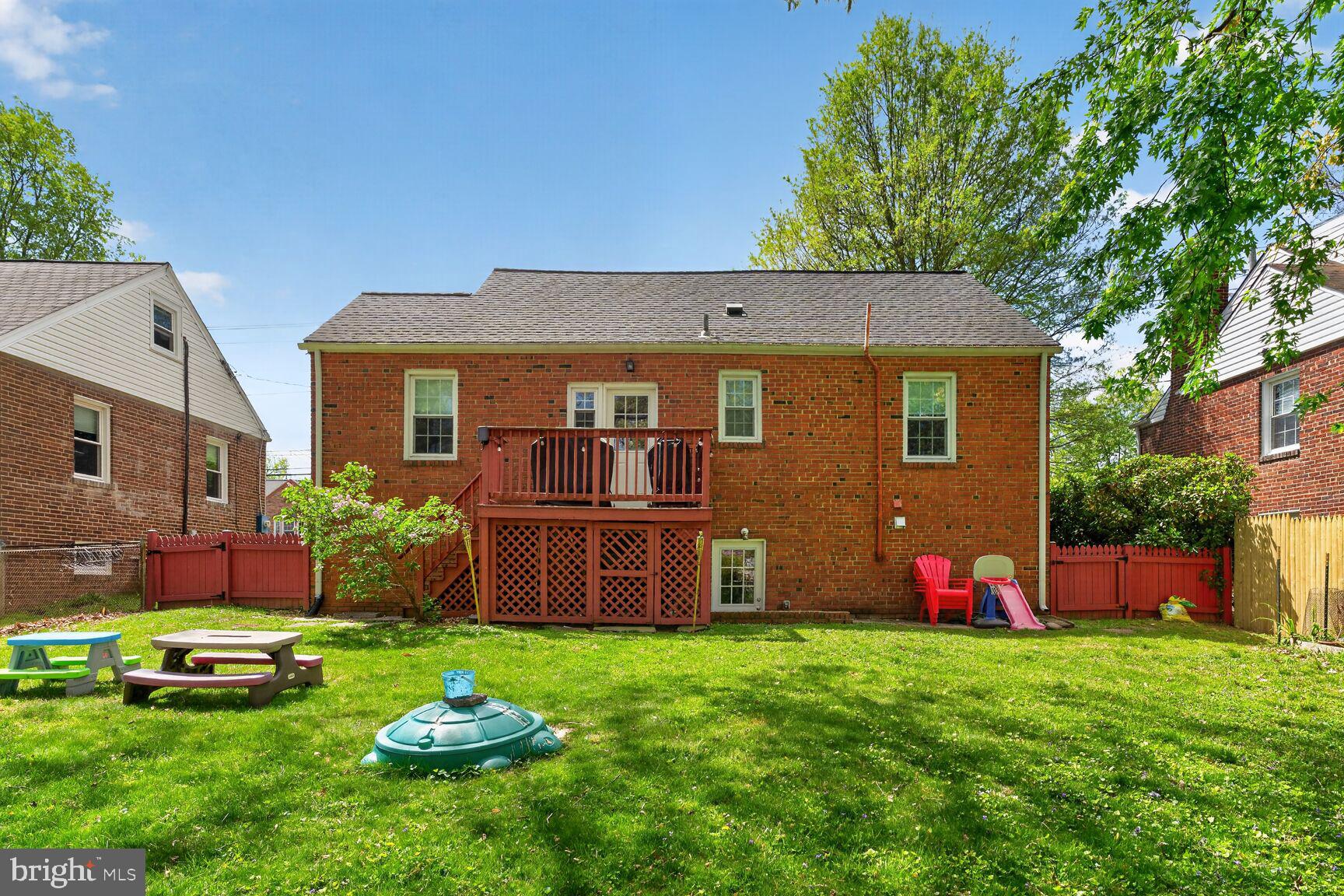 617 Gist Avenue Silver Spring, MD 20910 - Photo 27 of 31 Plenty of yard!
