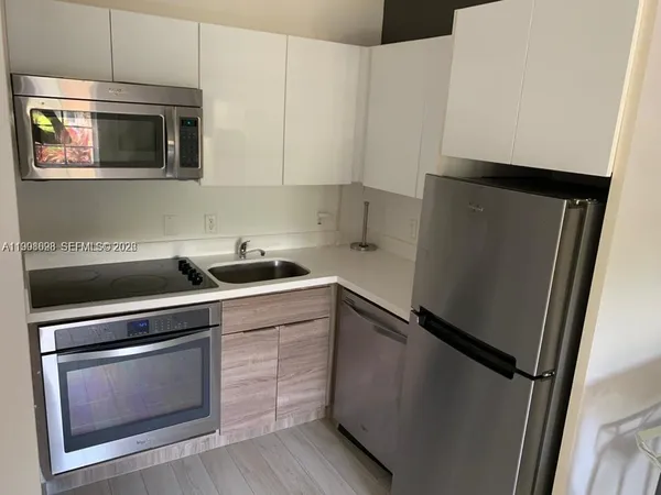 $3,200 | 1450 Meridian Avenue, Unit 105, Miami Beach, FL 33139
