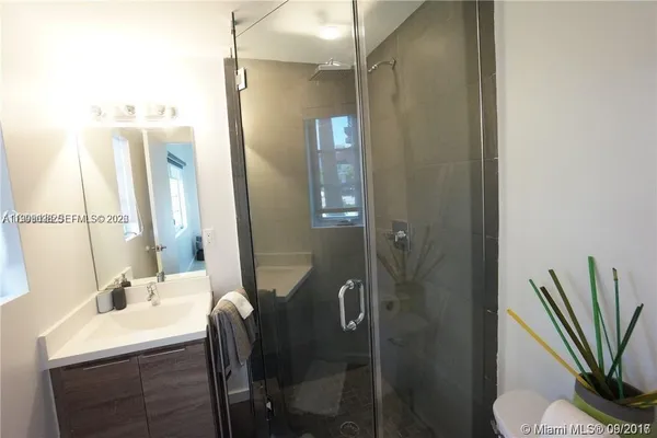 $3,200 | 1450 Meridian Avenue, Unit 105, Miami Beach, FL 33139