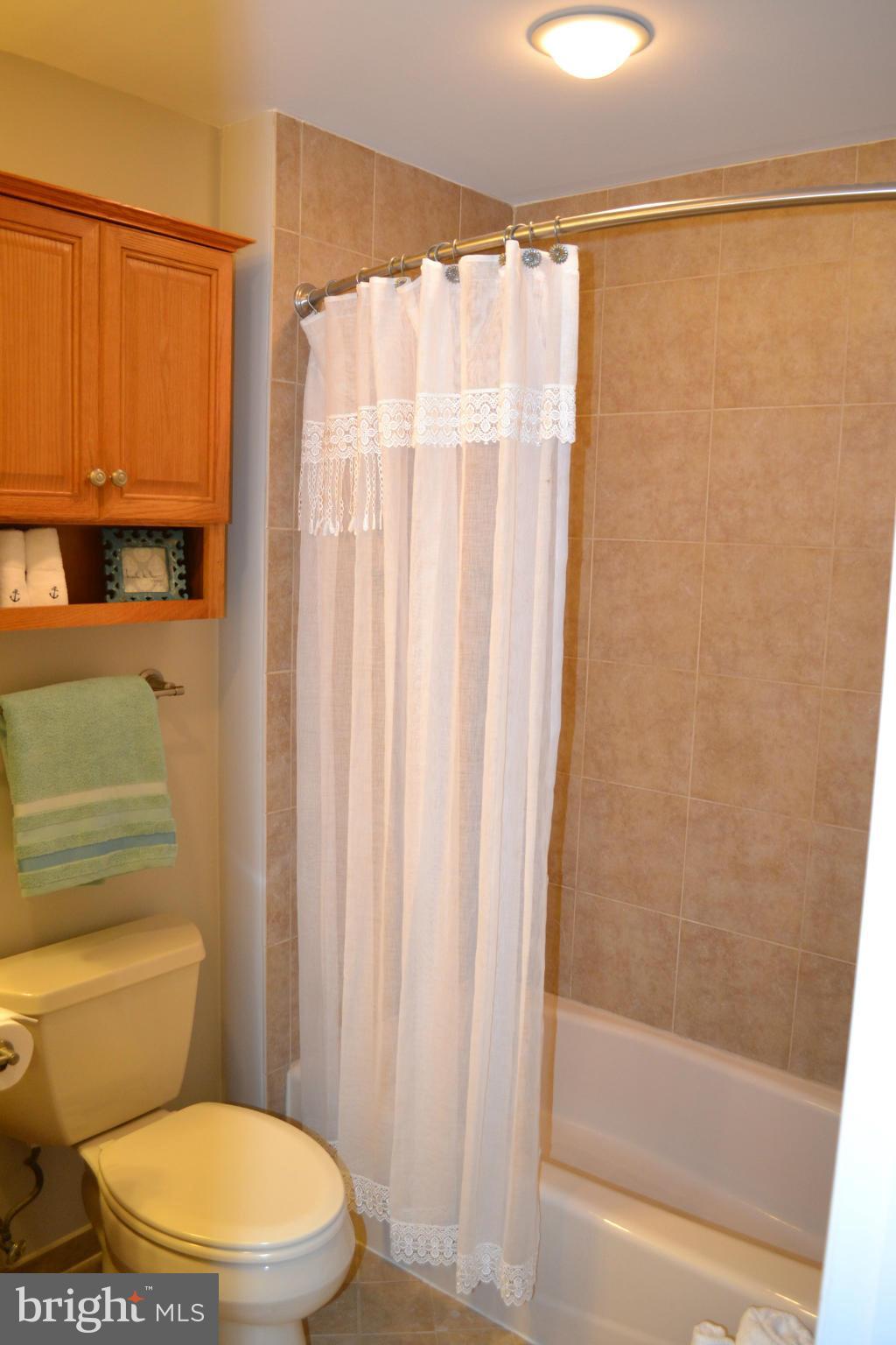 1002 Valewood Road Towson, MD 21286 - Photo 18 of 30 Bath