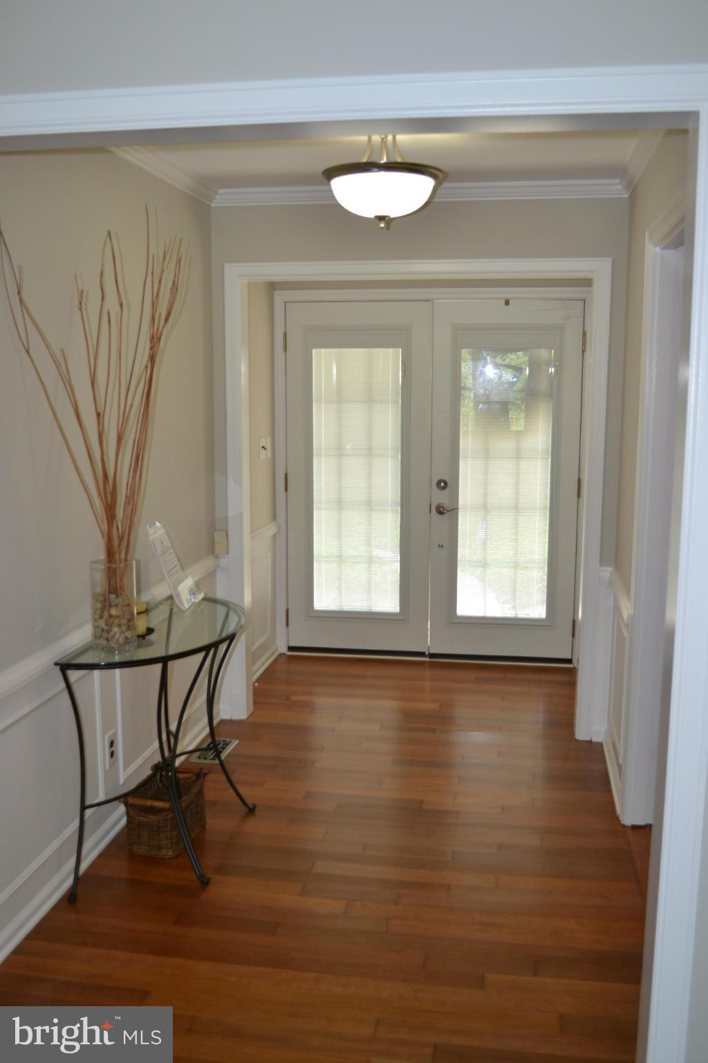 1002 Valewood Road Towson, MD 21286 - Photo 3 of 30 Foyer