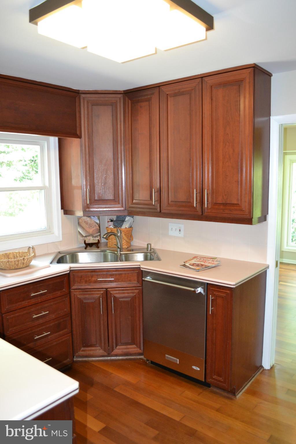 1002 Valewood Road Towson, MD 21286 - Photo 8 of 30 Kitchen